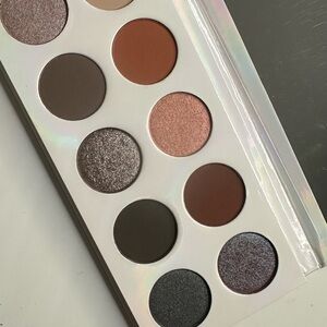 KKW Beauty Eyeshadow Palette